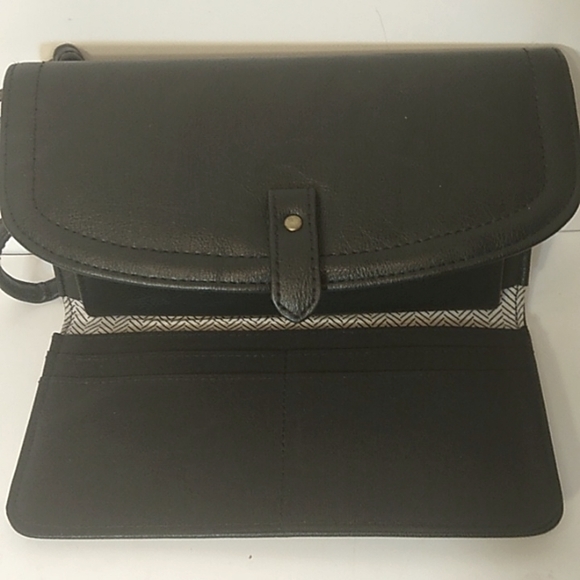 Wristlet - Picture 7 of 10